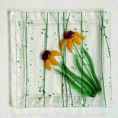 daisy fused glass plate
